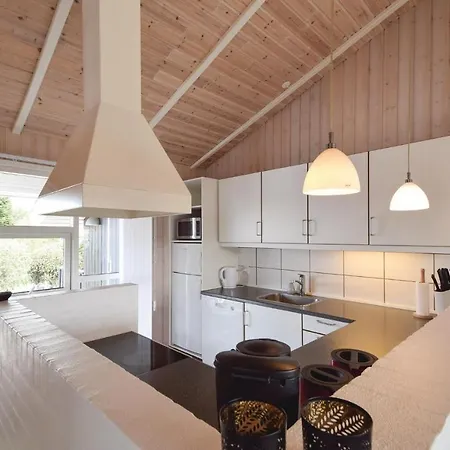 בית נופש Awesome In Juelsminde With Kitchen Sonderby (Midtjylland)