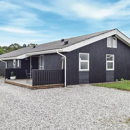 Nice Home In Juelsminde With Sauna