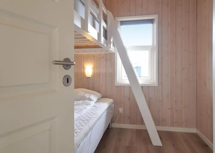 Awesome In Juelsminde With Kitchen 度假居