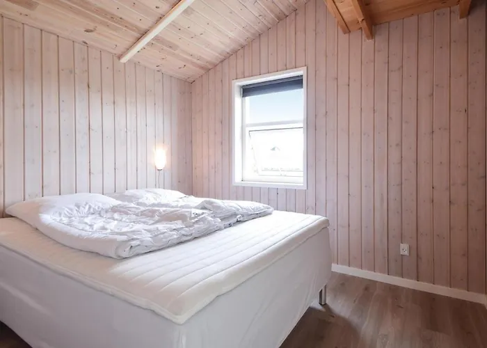 Awesome In Juelsminde With Kitchen Holiday home